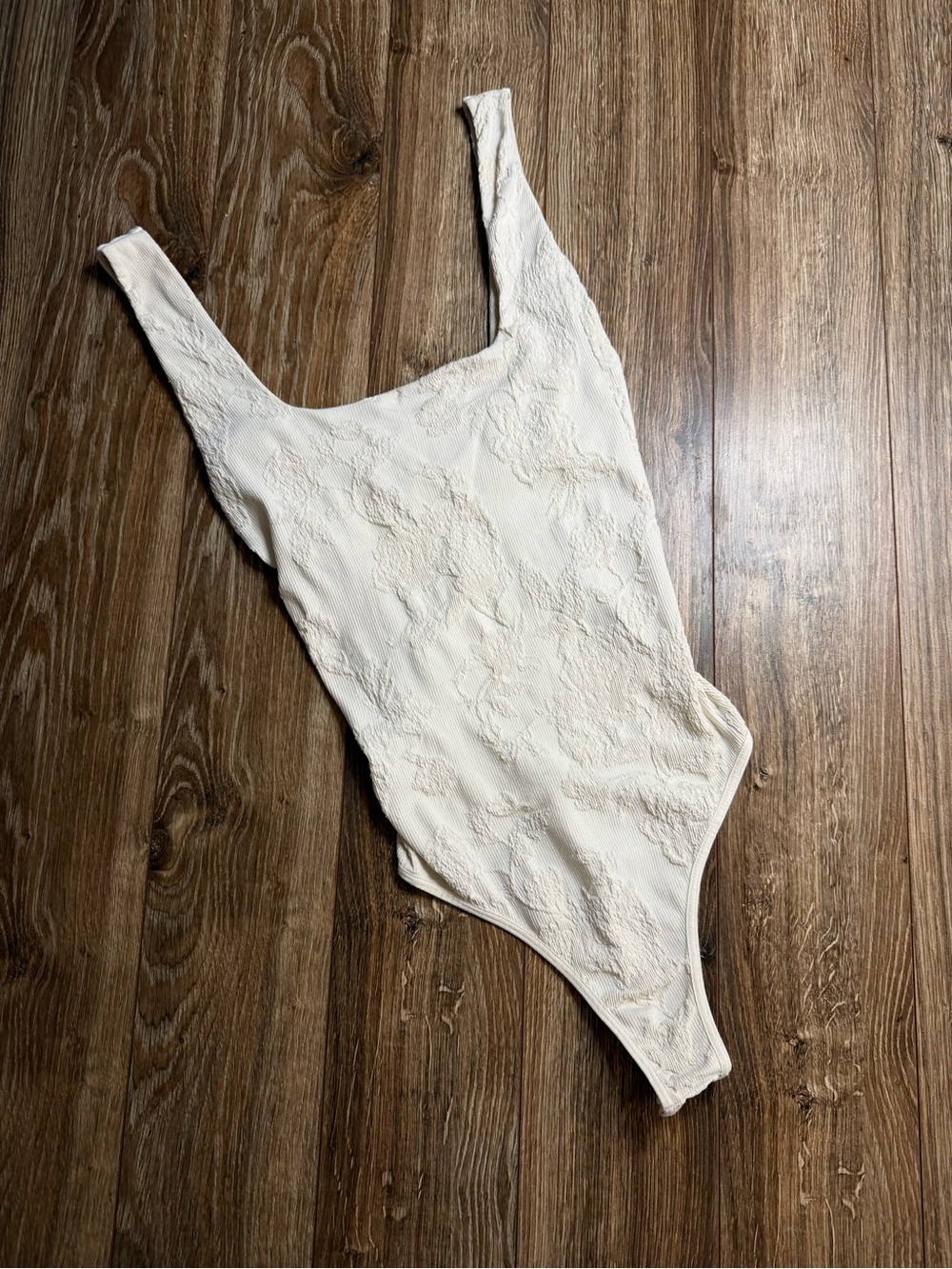 Scoop Neck Cream Textured Bodysuit